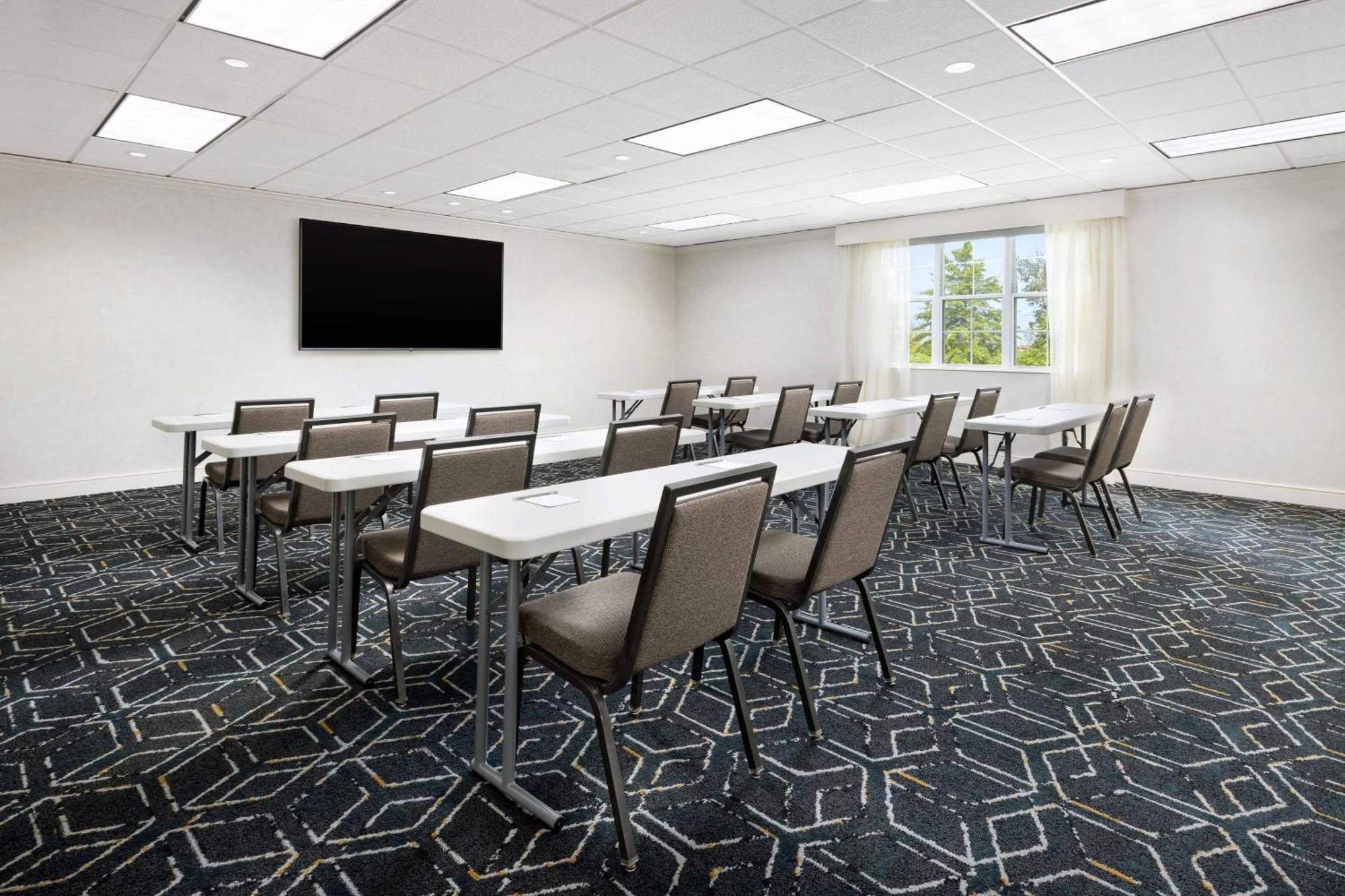 Homewood Suites By Hilton Портсмут Екстериор снимка